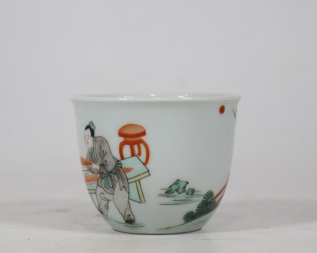 An Exquisite Wucai Figure Pattern Cup - 3