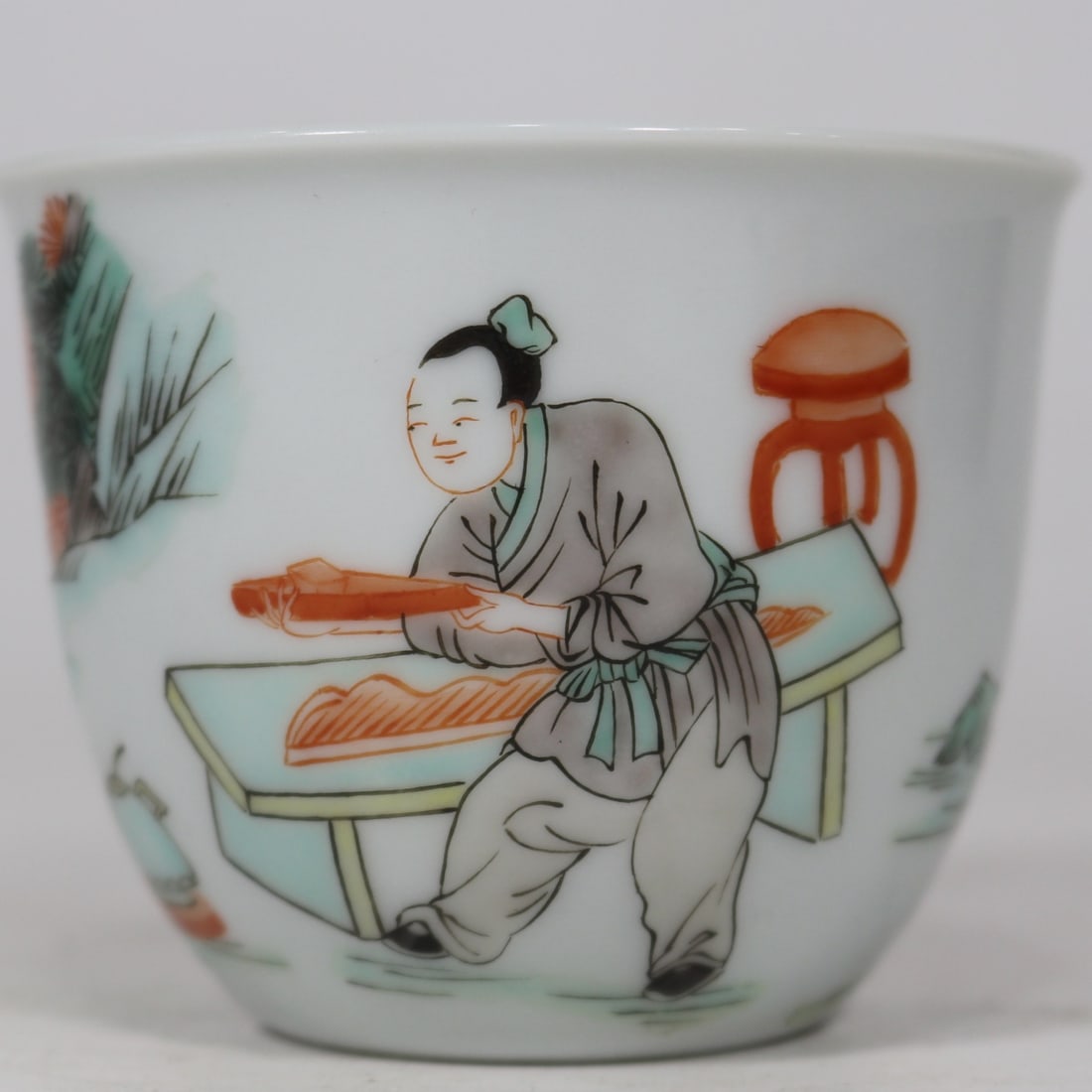 An Exquisite Wucai Figure Pattern Cup - 6