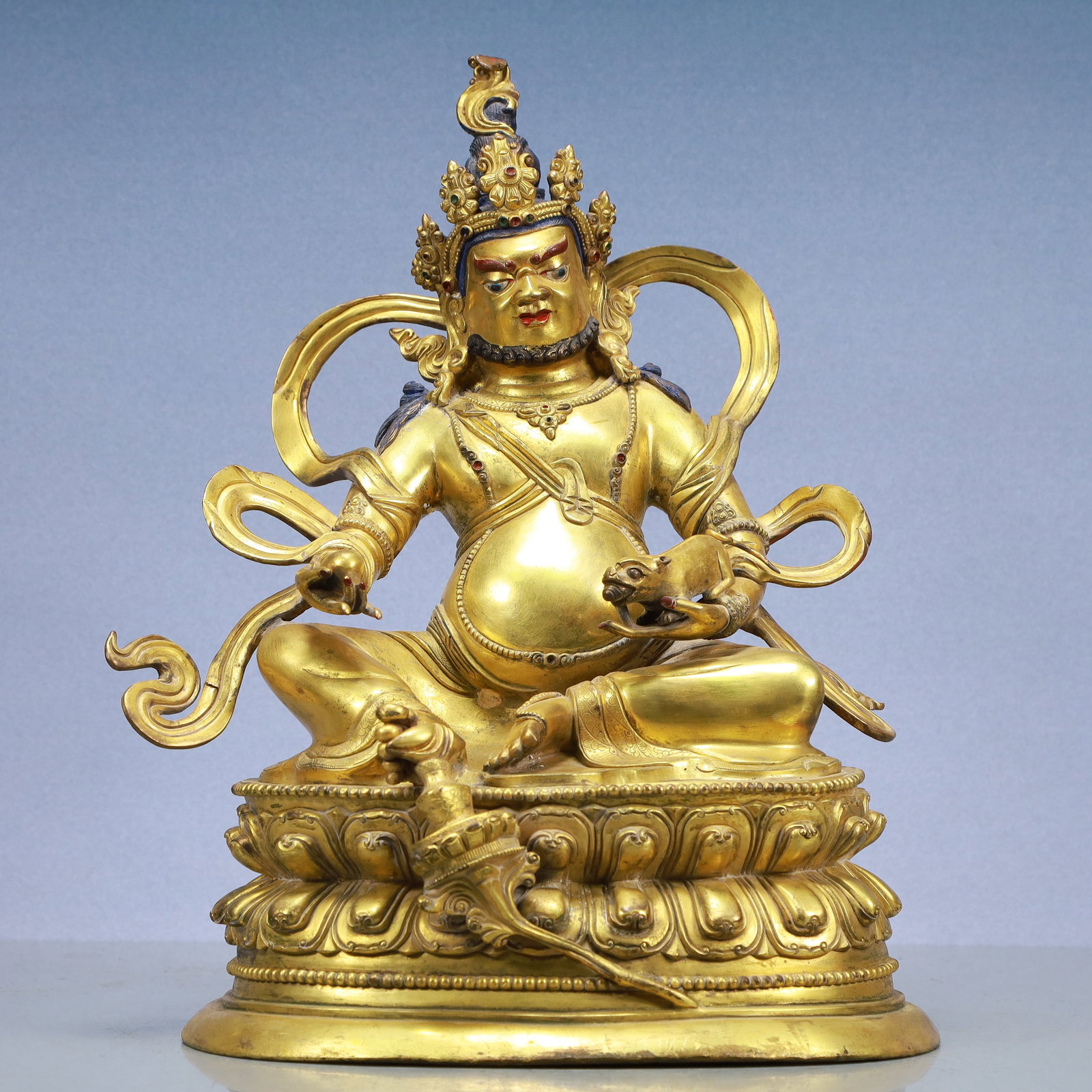 A Exquisite Gilt Bronze Statue of Mammon: A Exquisite Gilt Bronze Statue of Mammon Ming Dynasty, China Size:10.4inx7.1inx14.6in Weight:9150g铜鎏金财神 中国明代 Size:26.5cmx18cmx37cm