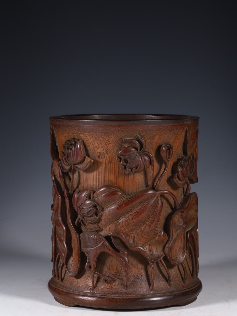 An Exquisite Bamboo Lotus Crab and Crane Pattern Tripod Brush Pot (1 of 9)