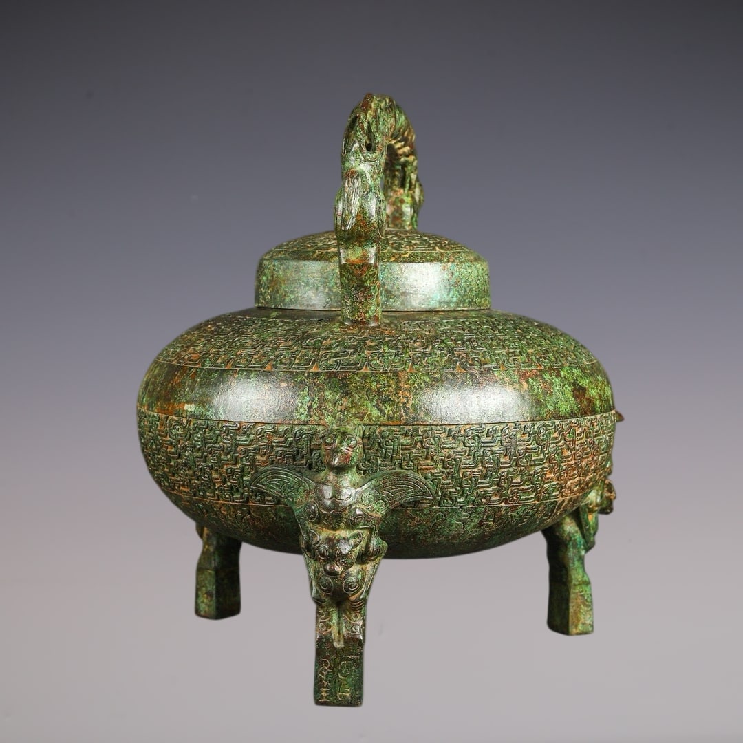 An Archaic Bronze Phoenix Pattern Tripod Loop-Handled Pot - 5