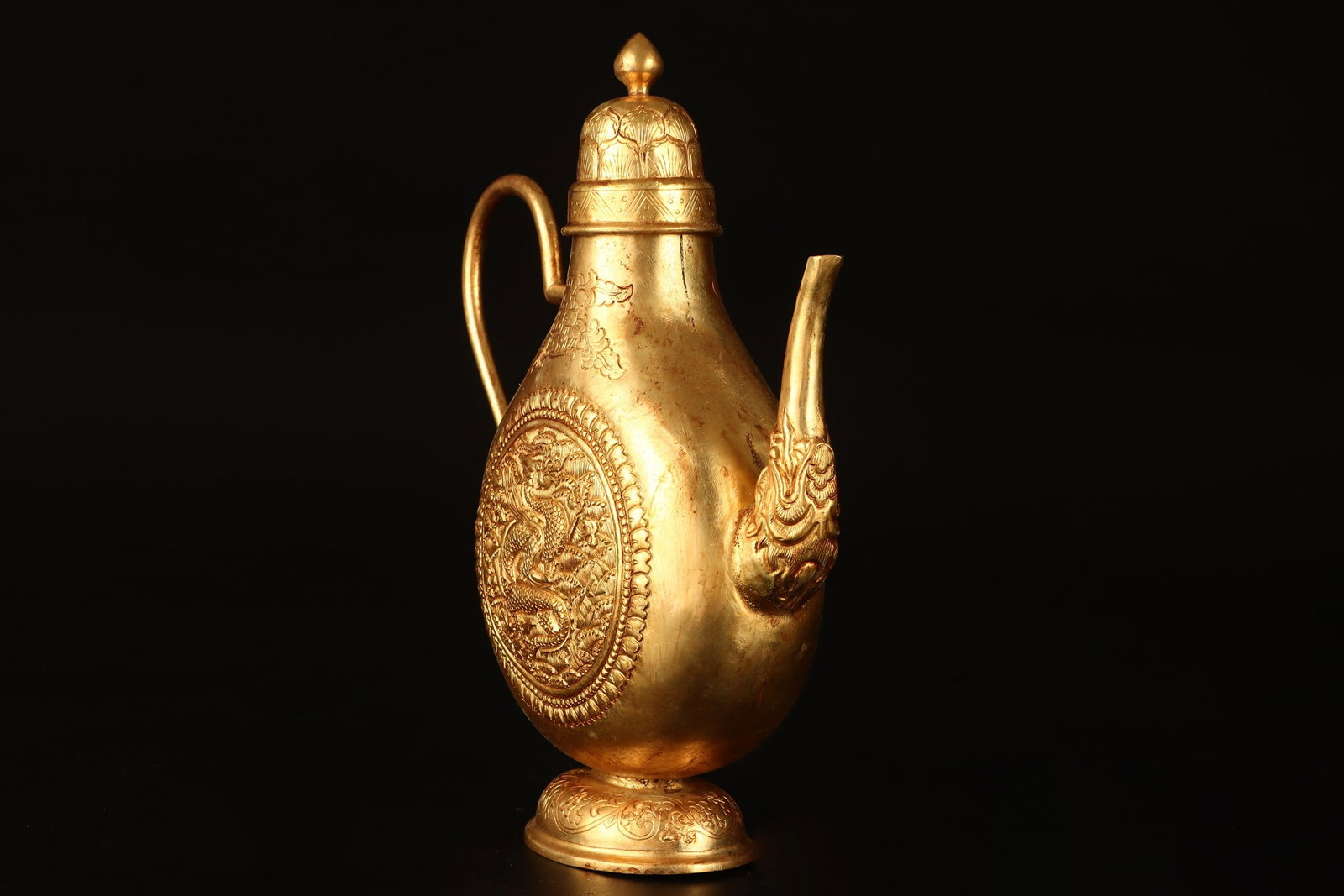 An Exquisite Gilt Bronze Dragon Pattern Ewer - 4