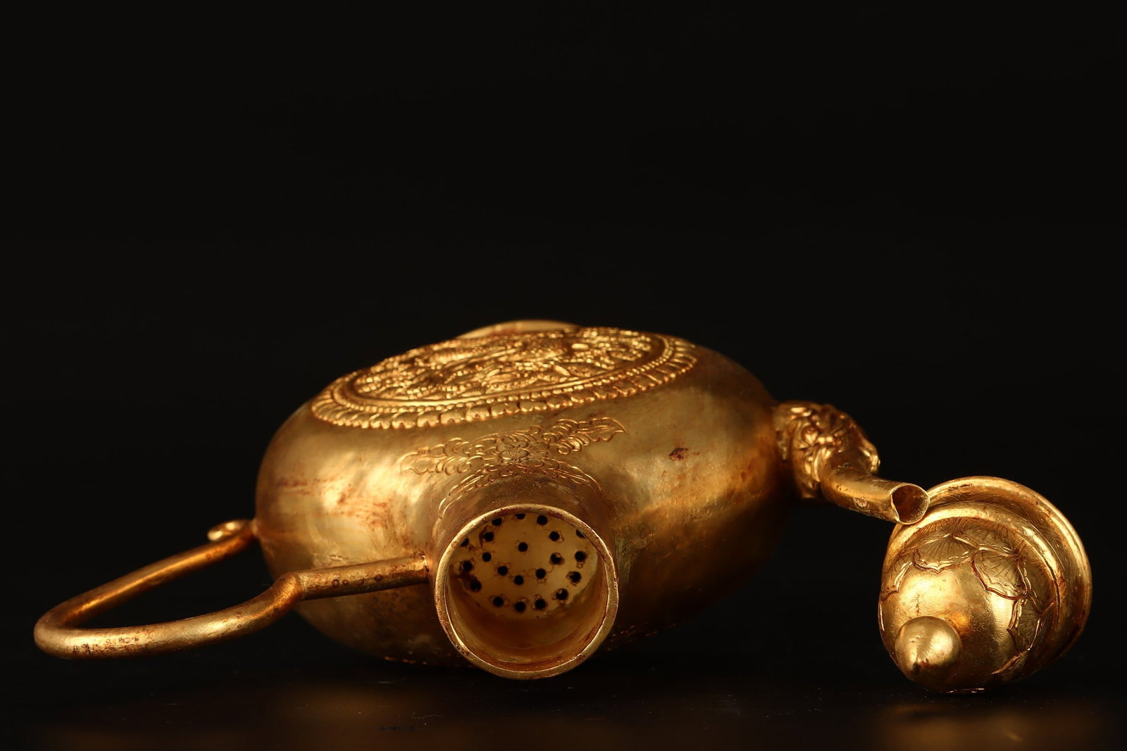 An Exquisite Gilt Bronze Dragon Pattern Ewer - 5