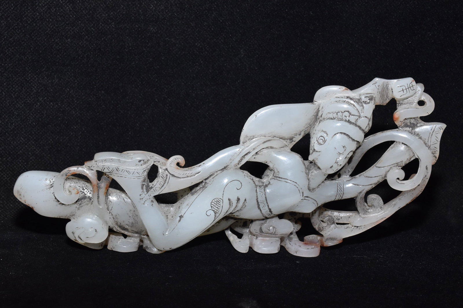 An Exquisite White Jade Figure Ornament: An Exquisite White Jade Figure Ornament,Qing Dynasty,China,Size:8.3inx3.7in,Weight:290g白玉人物摆件,中国清代,Size:21cmx9.5cm,Weight:290g