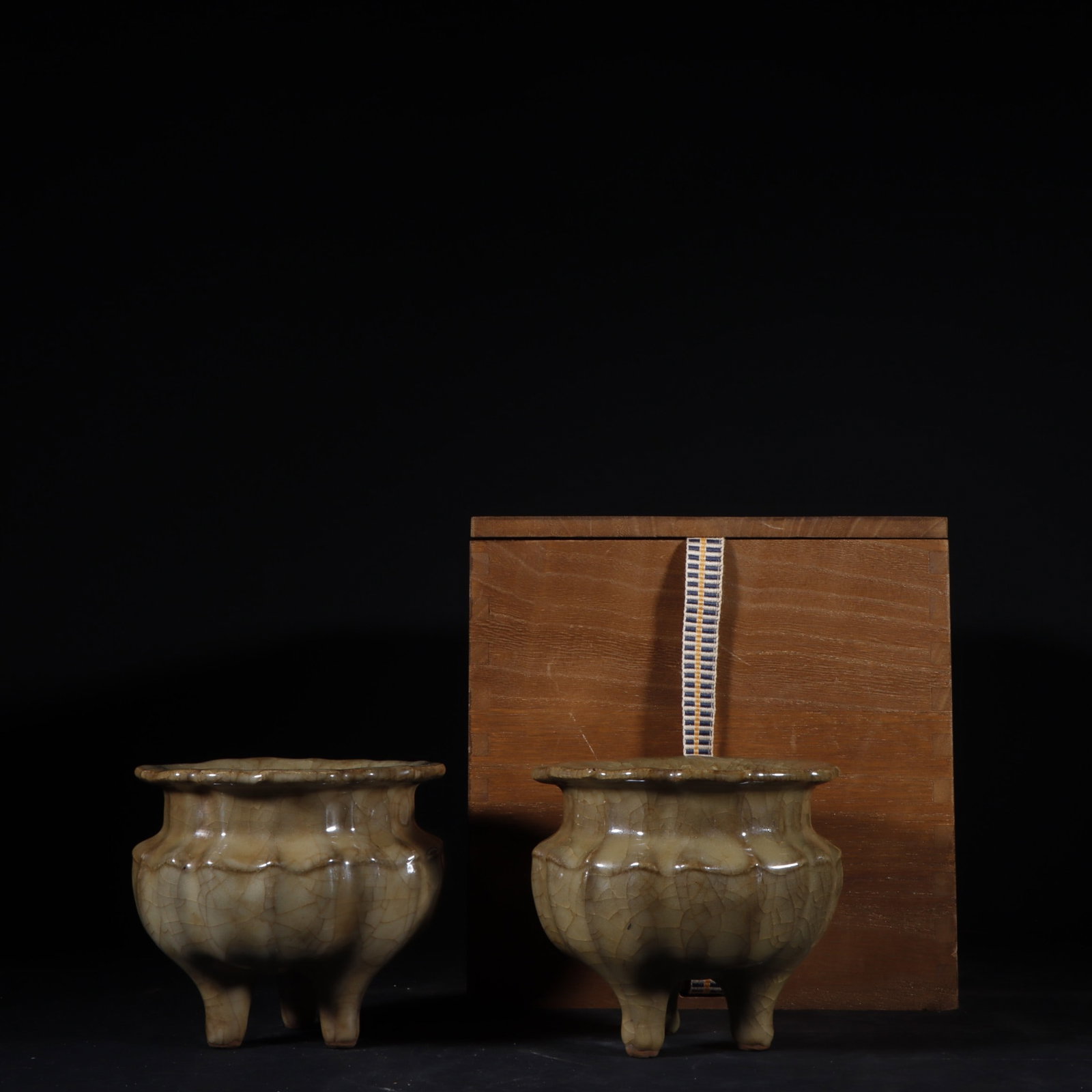 A Pair of Exquisite Guan yao Yellow Glazed Tripod Censers (1 of 9)