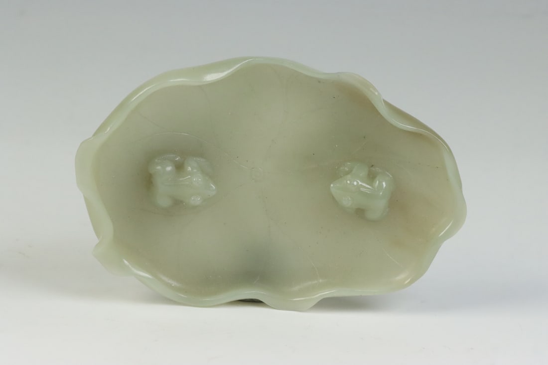 An Exquisite White Jade Frog Pattern Brush Washer - 3