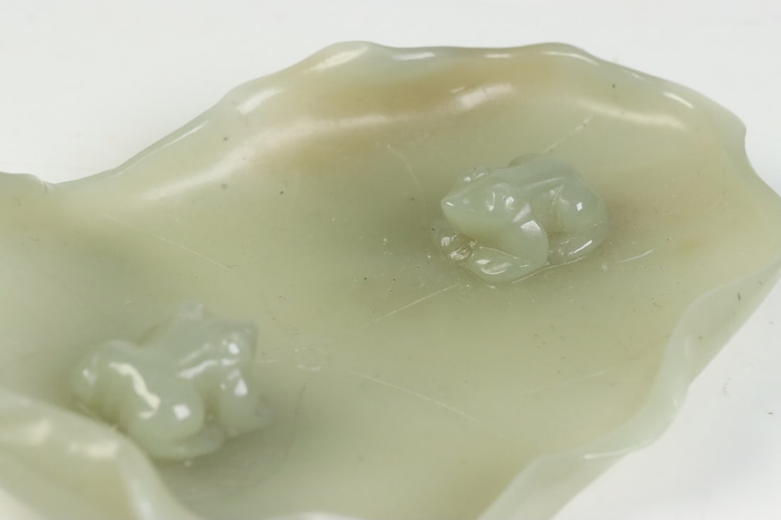 An Exquisite White Jade Frog Pattern Brush Washer - 8