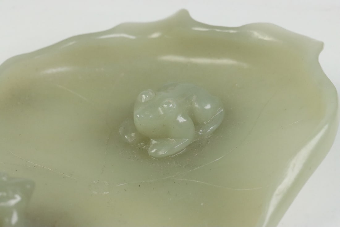 An Exquisite White Jade Frog Pattern Brush Washer - 9