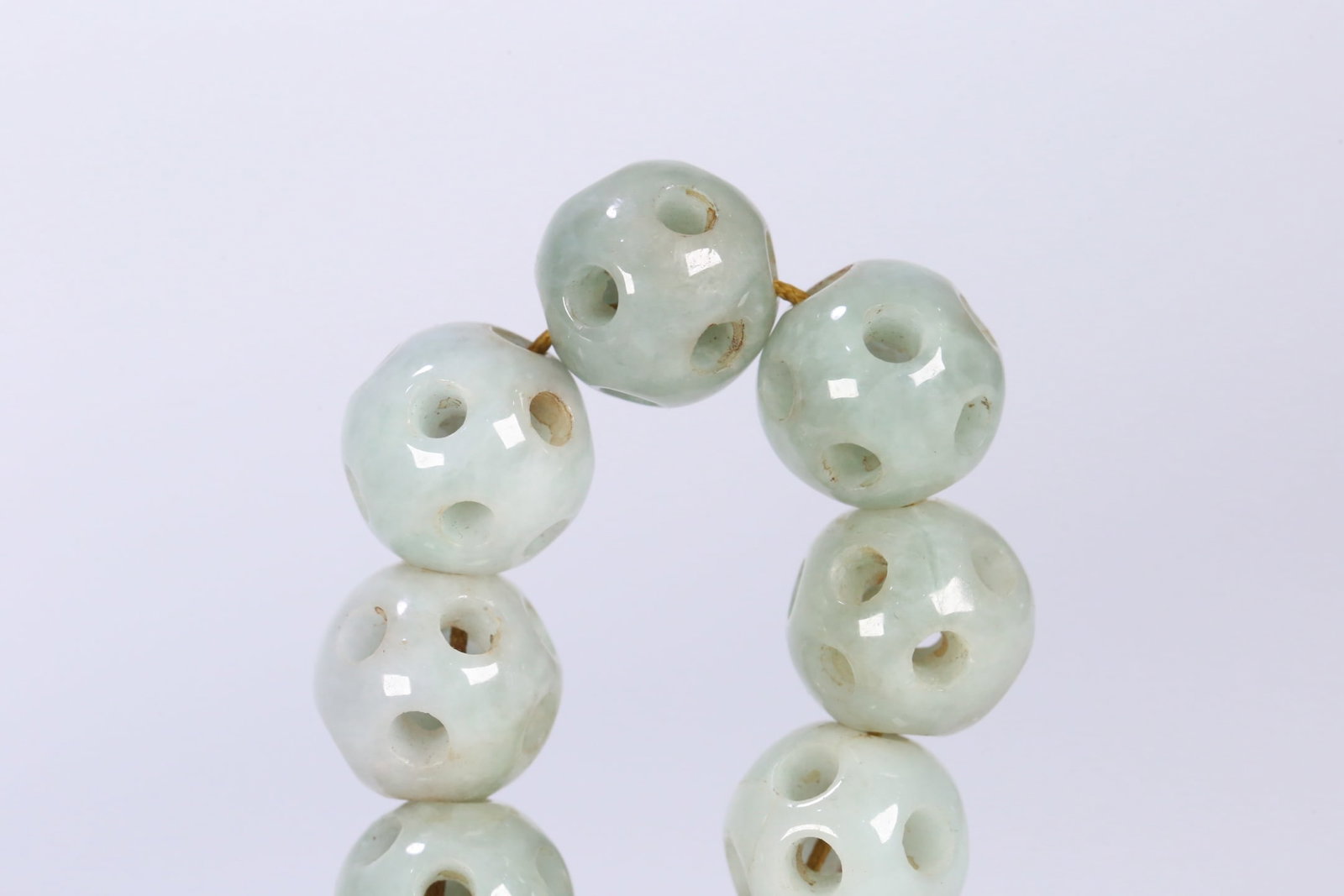 An Exquisite Jadeite Bracelets - 4