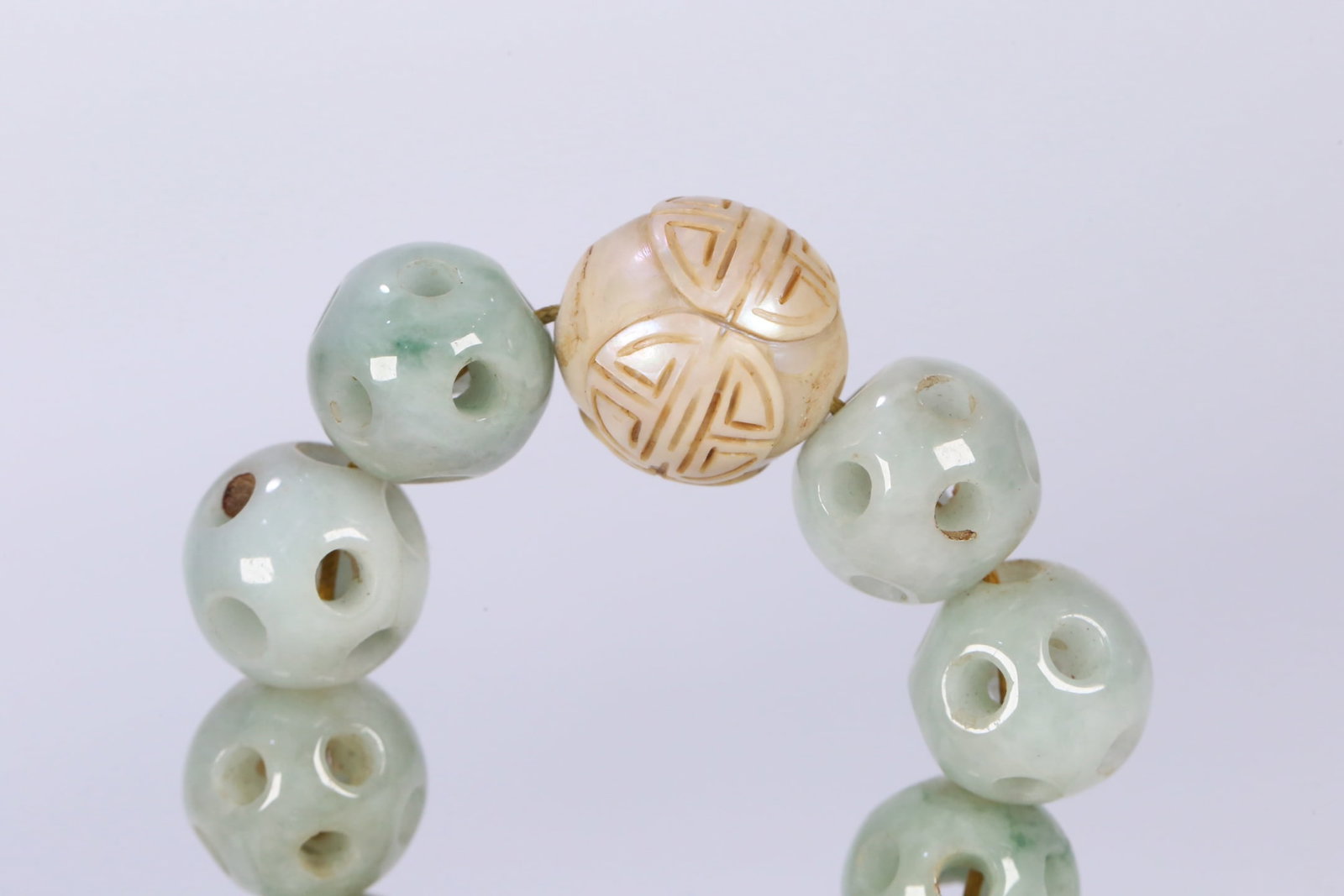 An Exquisite Jadeite Bracelets - 5