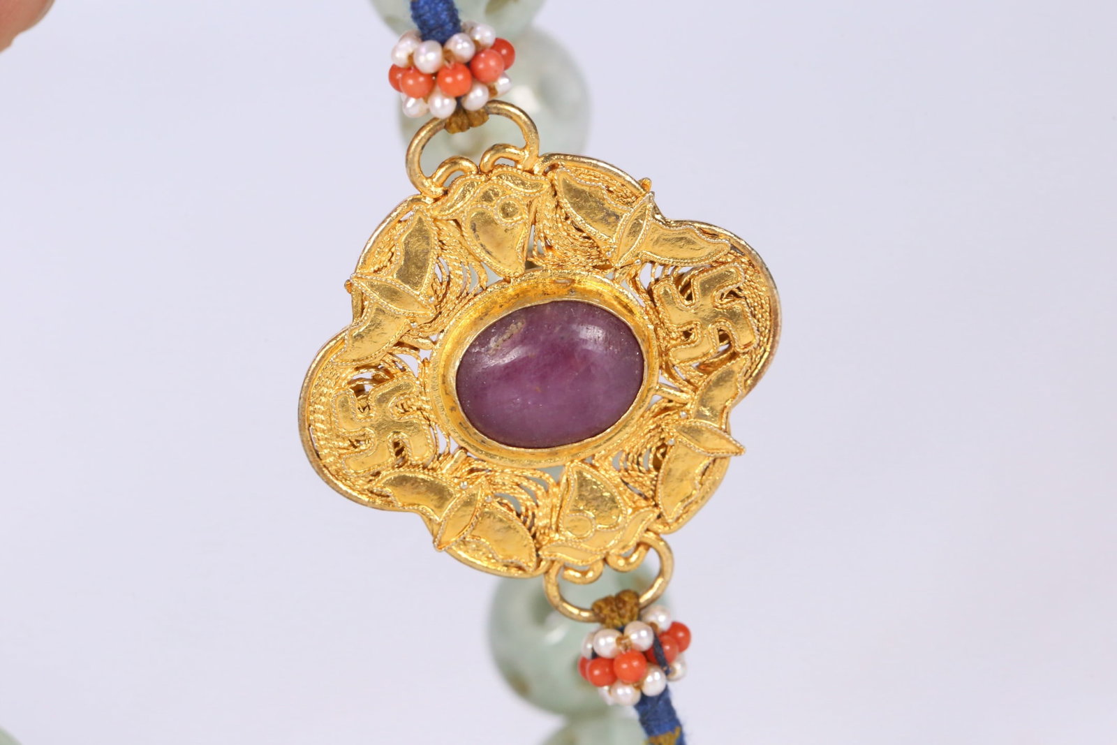 An Exquisite Jadeite Bracelets - 7