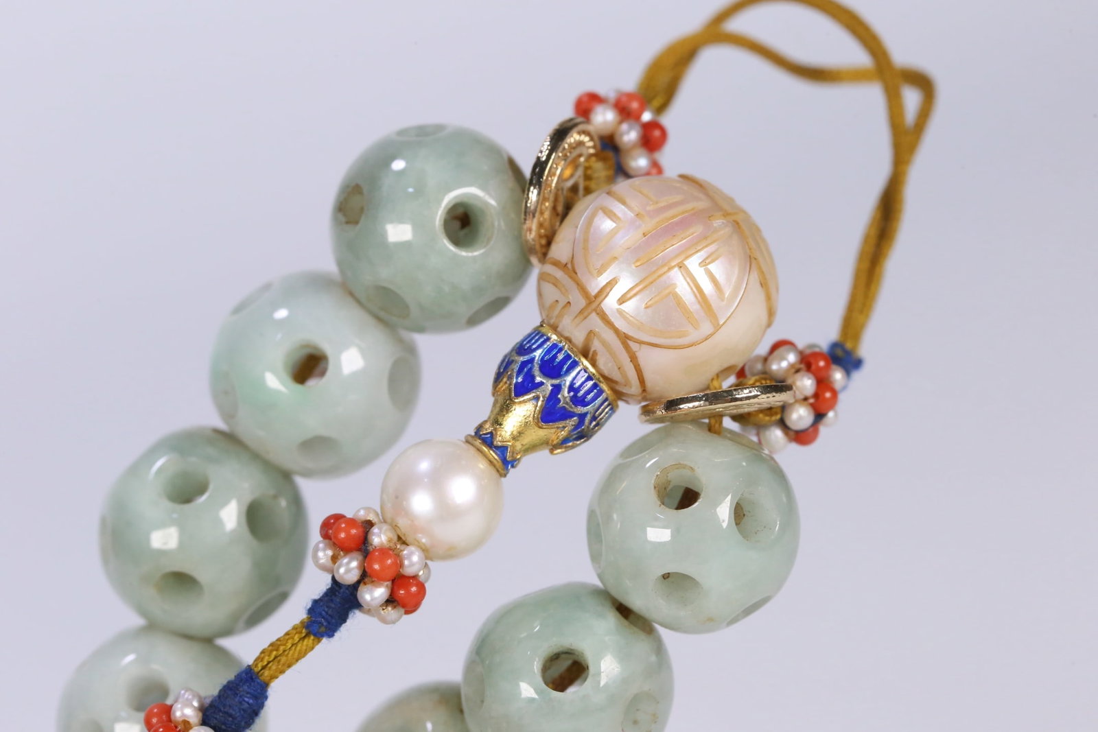 An Exquisite Jadeite Bracelets - 9