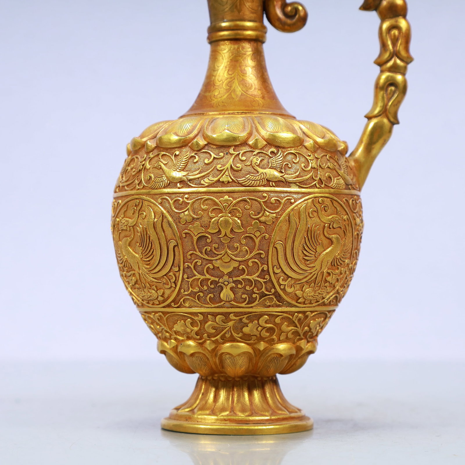 A Exquisite Gilt Bronze Lotus Pattern Phoenix Pattern Ewer - 3