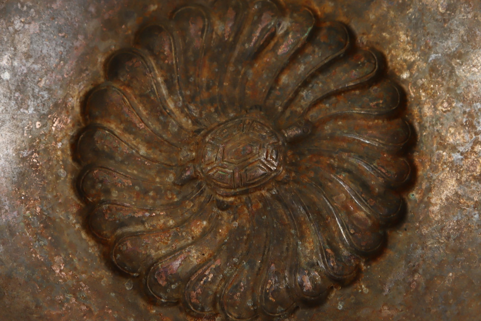 An Exquisite Bronze Turtle Pattern Bowl - 7