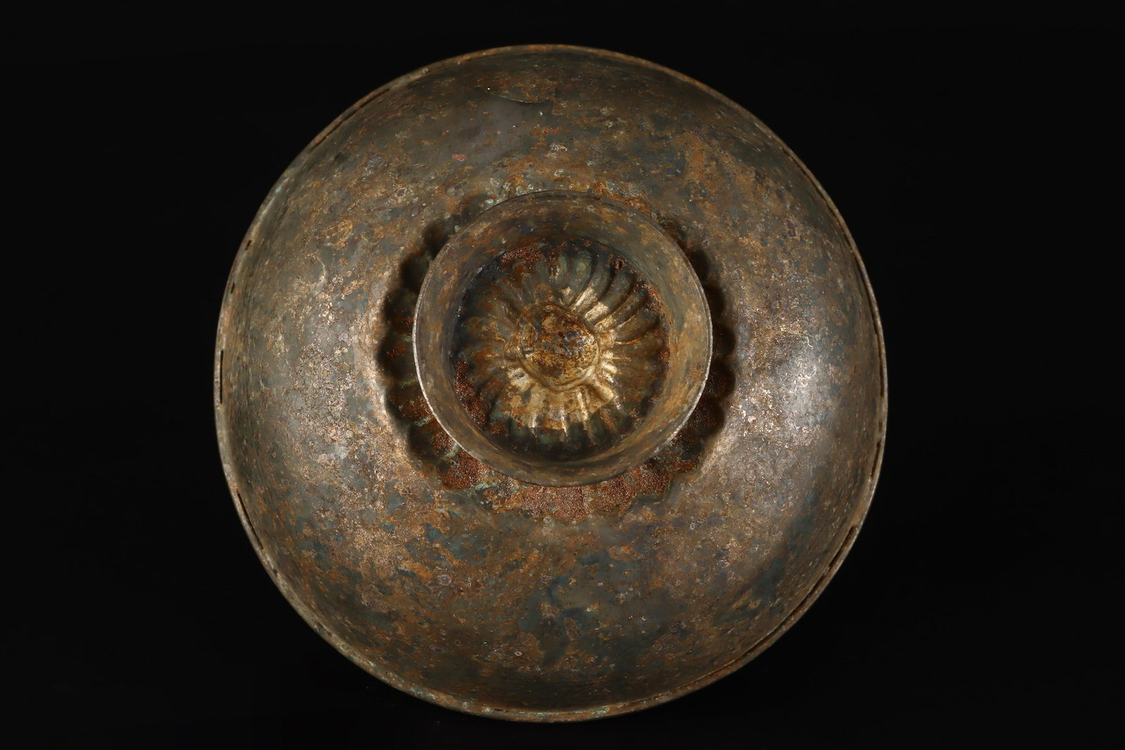 An Exquisite Bronze Turtle Pattern Bowl - 9