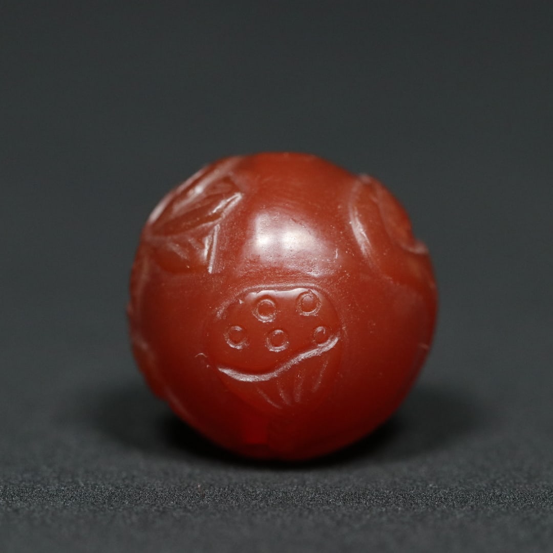 An Exquisite Agate Lotus Pattern Bead - 2