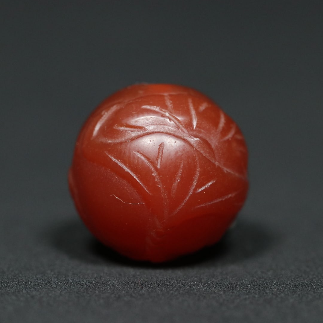 An Exquisite Agate Lotus Pattern Bead - 3