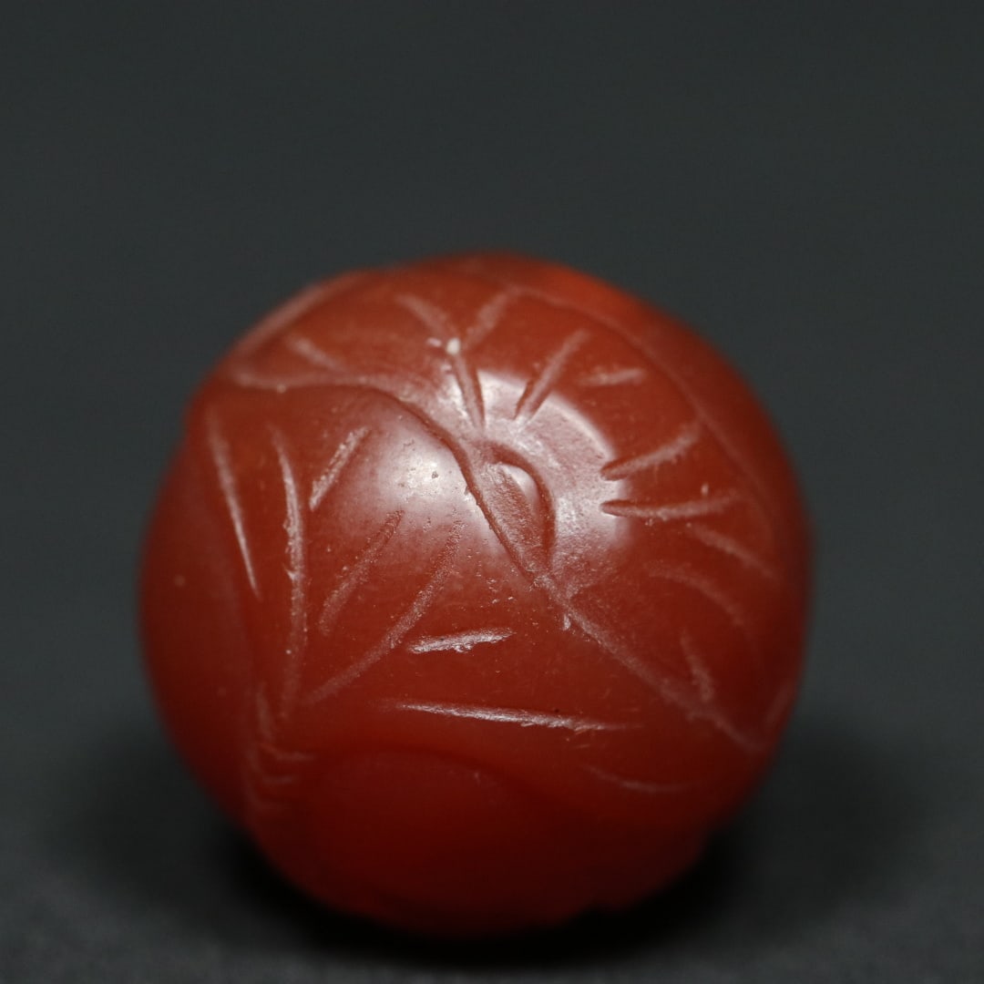 An Exquisite Agate Lotus Pattern Bead - 9
