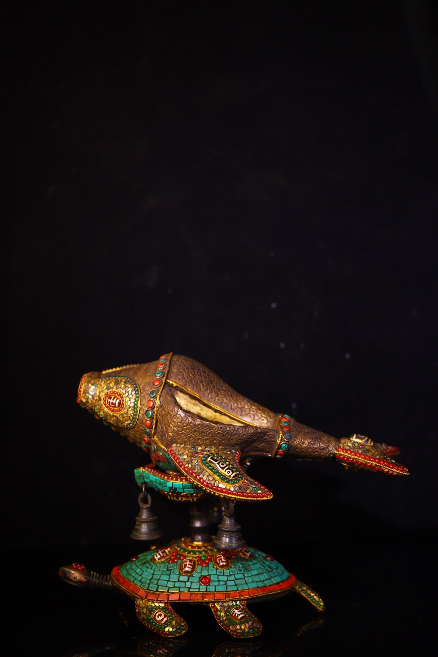 An Exquisite Bronze Inlaid Dzi Bead and Turquoise Ornament,With Turtle-Shaped Base (1 of 9)