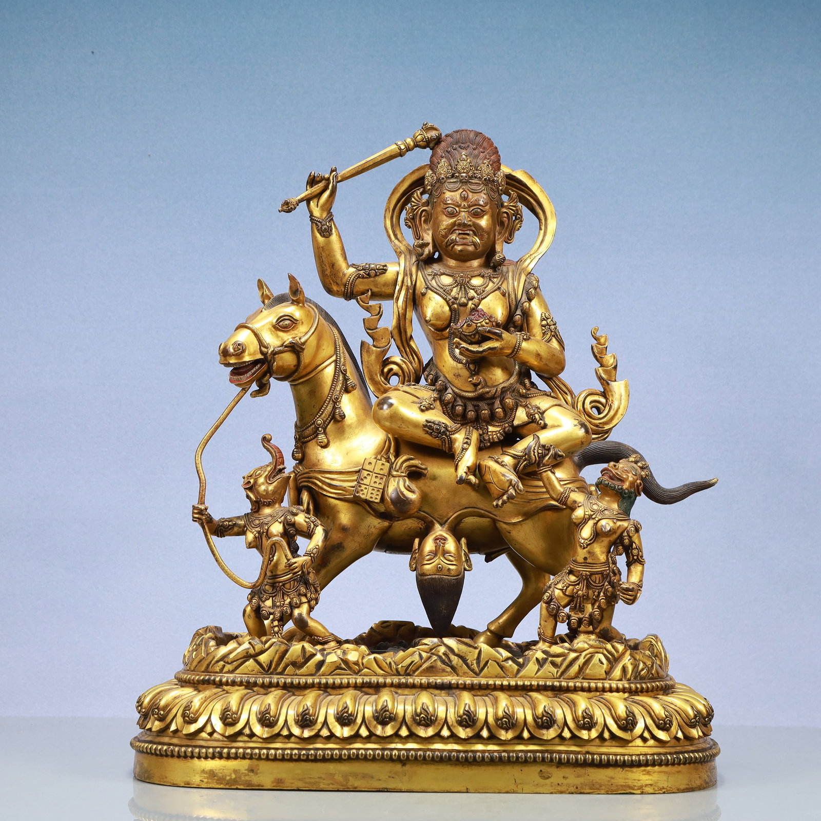 A Exquisite Gilt Bronze Statue of Mammon: A Exquisite Gilt Bronze Statue of Mammon Ming Dynasty, China Size:15.4inx9.6inx17.7in Weight:20550g铜鎏金财神 中国明代 Size:39cmx24.5cmx45cm