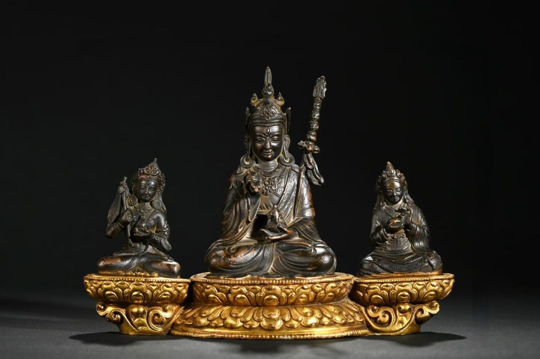 A Solemn Gilt Bronze Buddha Statue: A Solemn Gilt Bronze Buddha Statue,Qing Dynasty,China,Size:5.9inx4.3in铜鎏金佛像,中国清代,Size:15cmx11cm