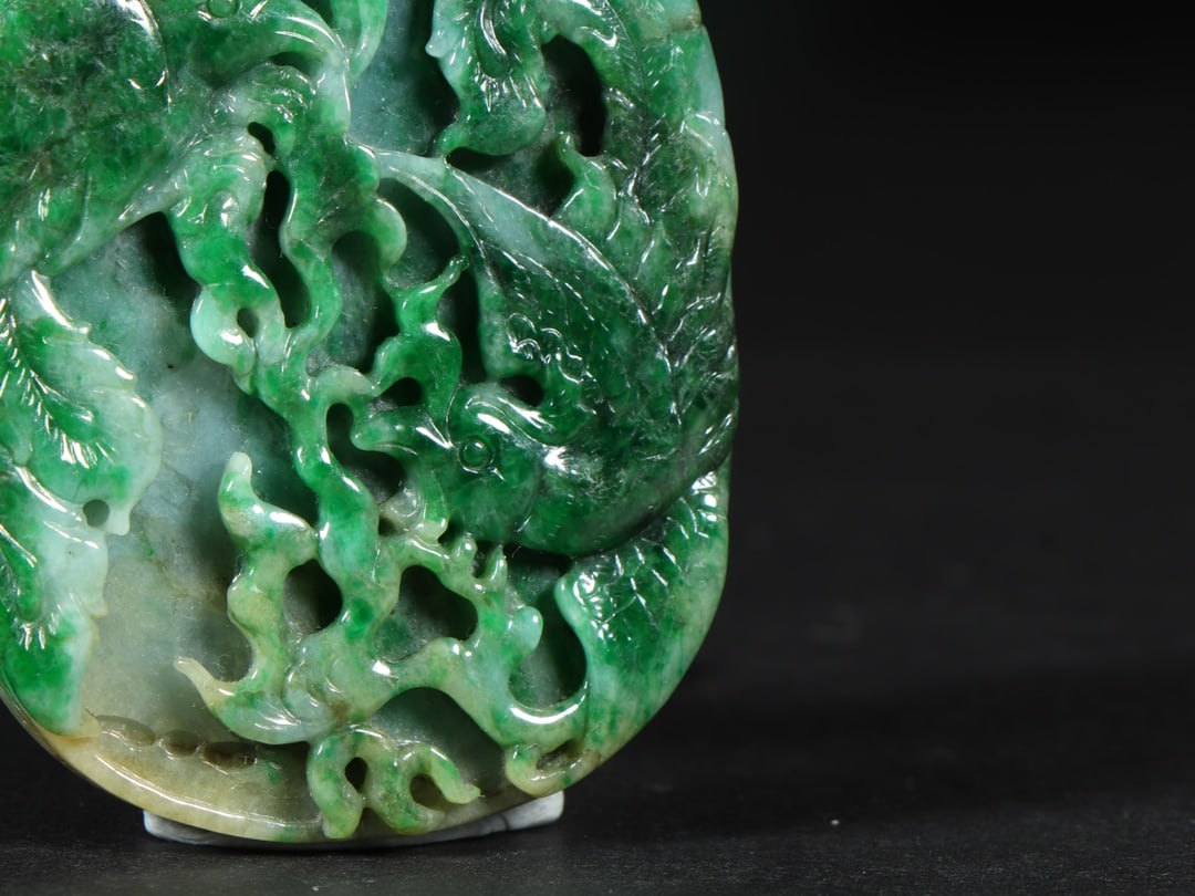 An Exquisite Jadeite Phoenix Pattern Pendant - 4