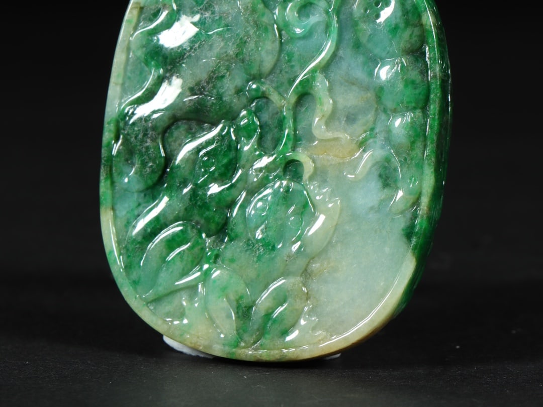 An Exquisite Jadeite Phoenix Pattern Pendant - 8