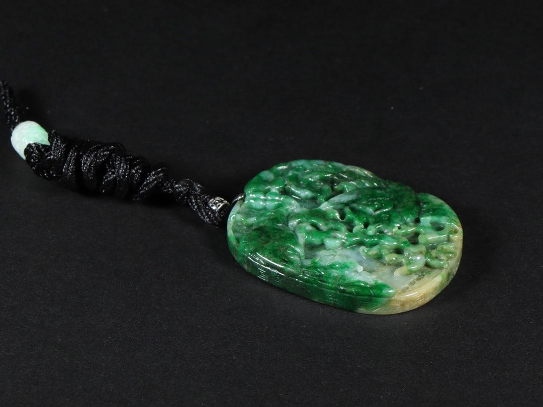 An Exquisite Jadeite Phoenix Pattern Pendant - 9