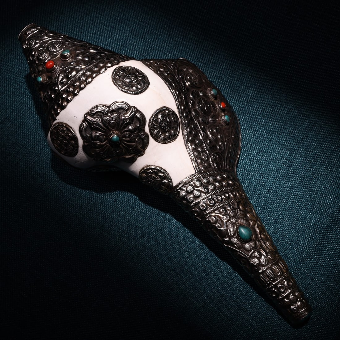 A Rare Conch Inlaid Silver Eight Treasures Pattern Ornament,Inlaid Gems (1 of 8)