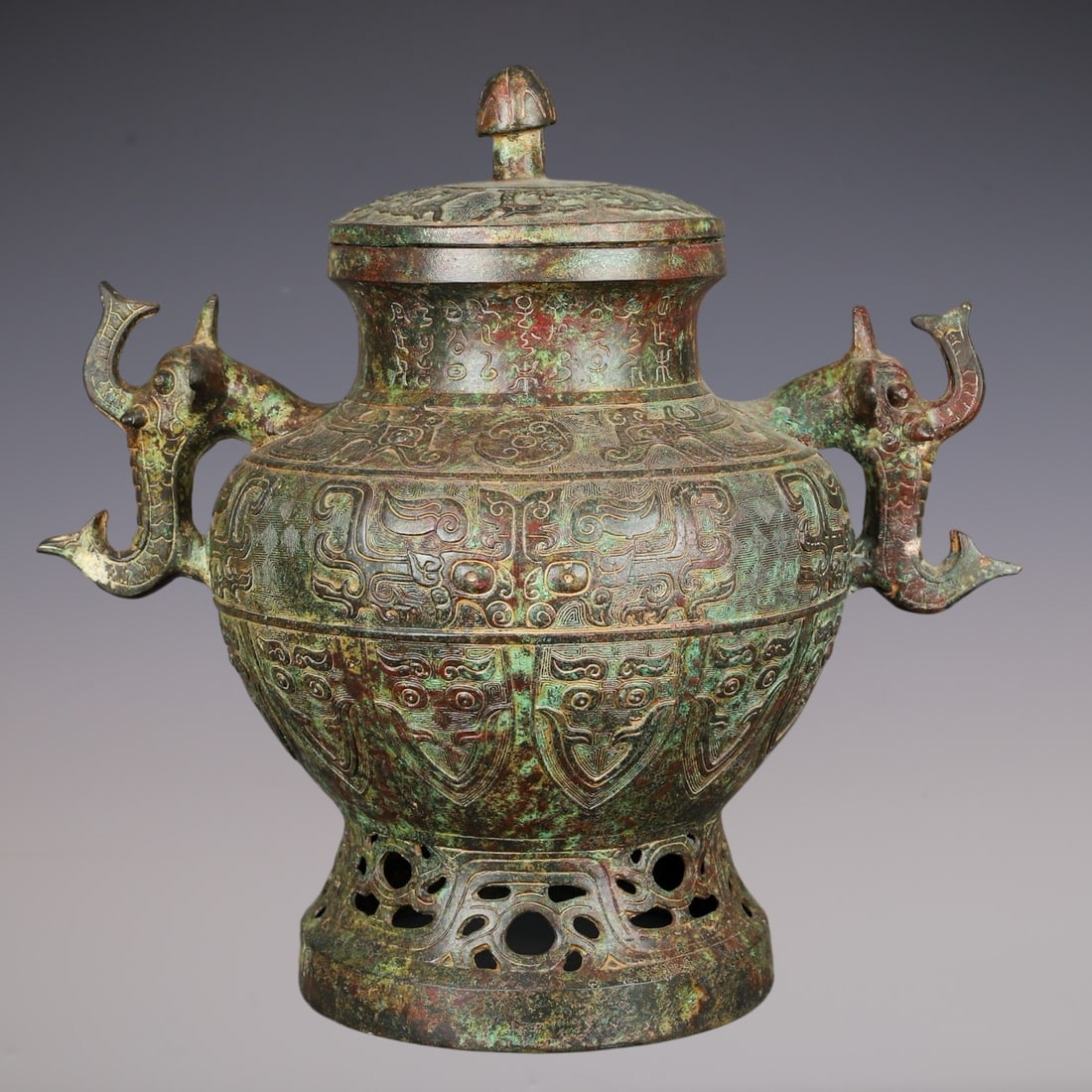 An Archaic Bronze Beast-Face Pattern Elephant-Ears Vase with Cover,With Inscription: An Archaic Bronze Beast-Face Pattern Elephant-Ears Vase with Cover,With Inscription,W.Zhou , China,Size:15inx9.1inx14.2in,Weight:5800g青铜兽面纹象耳盖&#