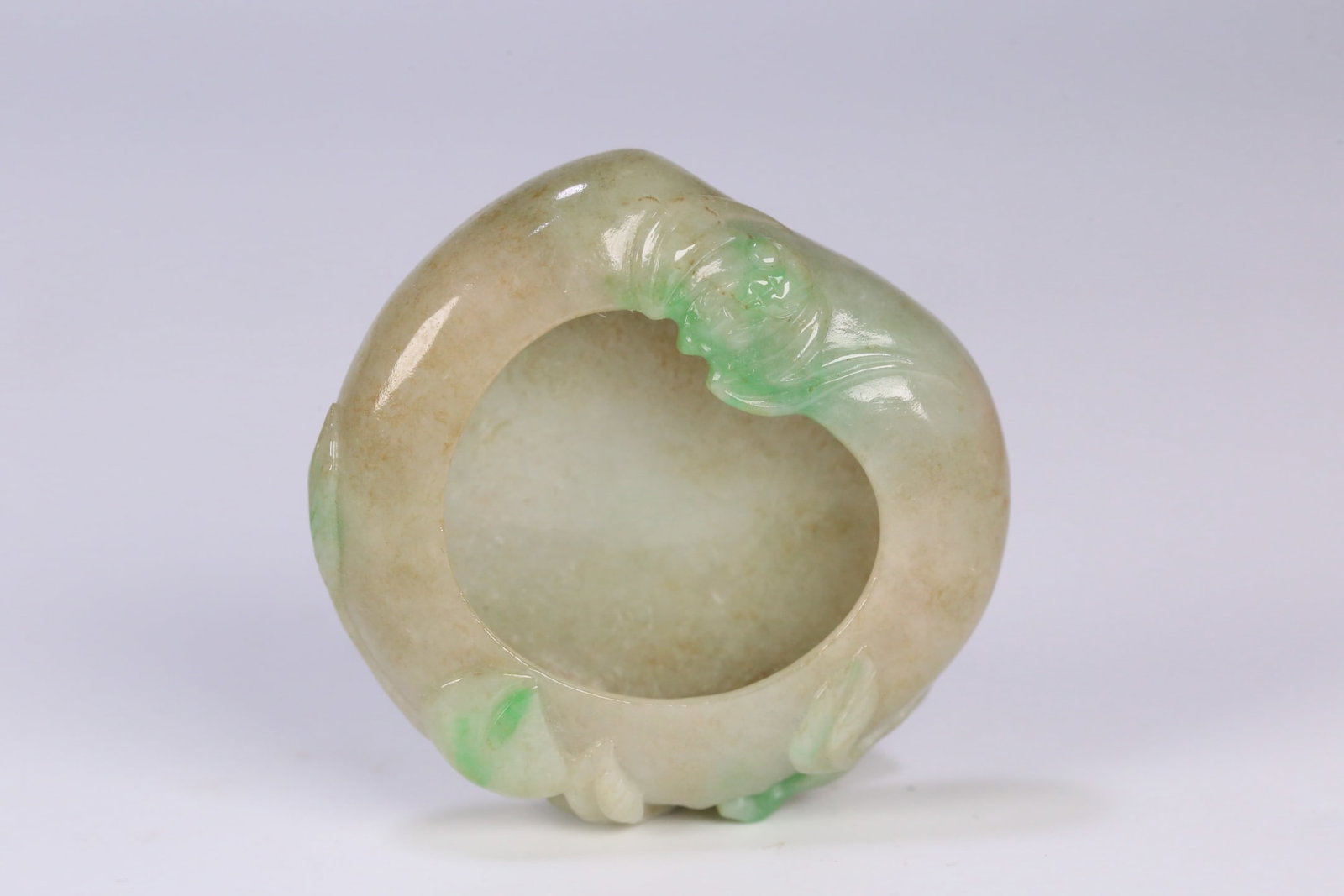 An Exquisite Jadeite Bats Pattern Peach-Shaped Brush Washer (1 of 9)