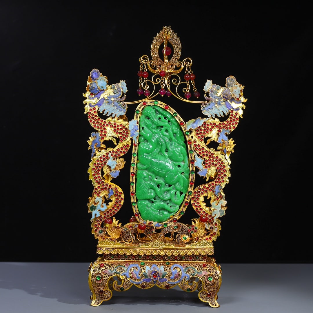 A Rare Filigree and Gilding Inlaid Jadeite Dragon Pattern Ornament,Inlaid Gems: A Rare Filigree and Gilding Inlaid Jadeite Dragon Pattern Ornament,Inlaid Gems,Qing Dynasty,China,Qianlong Four-character Mark,Size:15inx8.7in,Weight:1163g花丝鎏金镶Ň