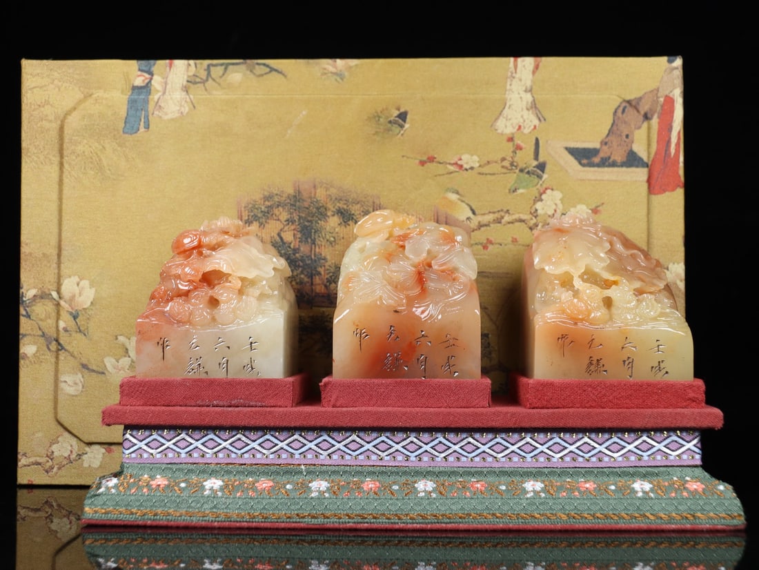 A Set of Fine Shoushan Stone Lotus Leaf Pattern Seals (1 of 9)