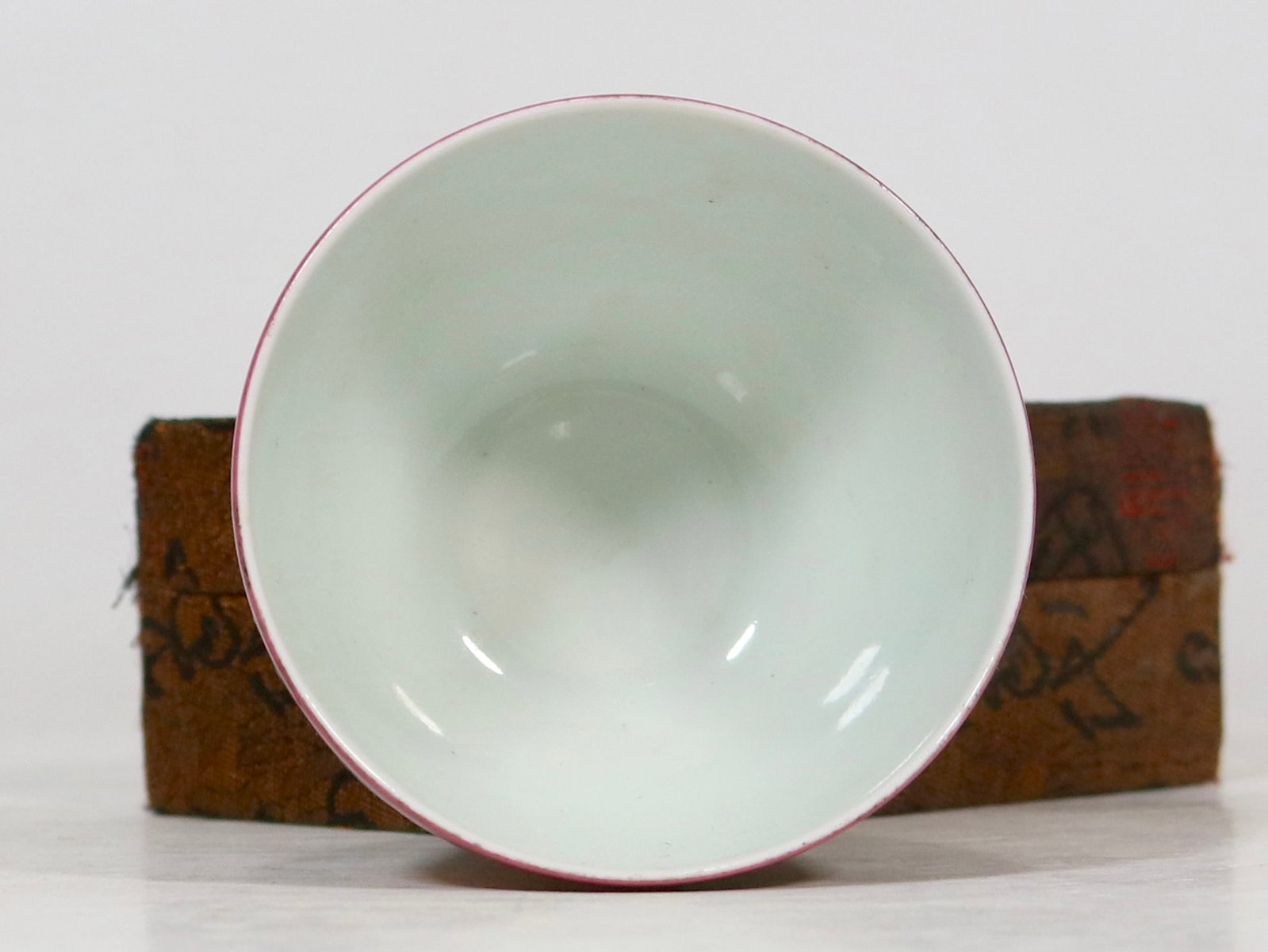An Exquisite Enamel Ruby Red-Ground Lotus Pattern Cup - 7