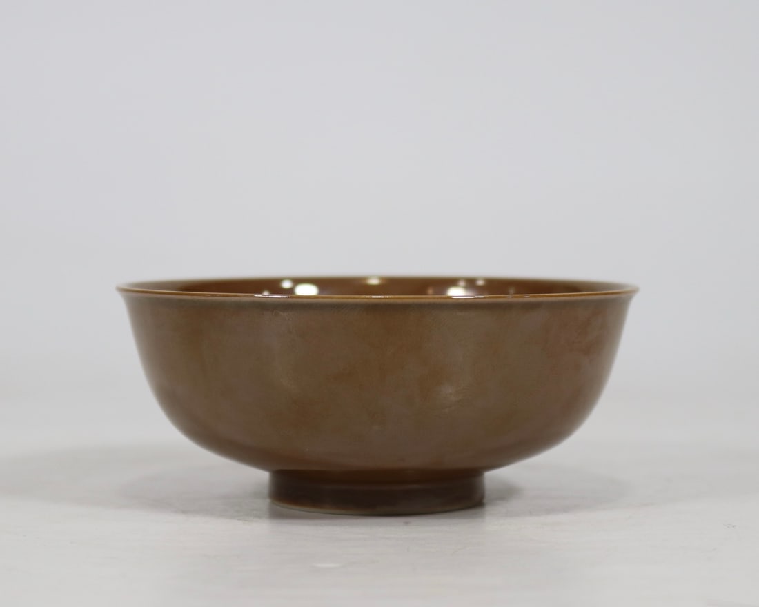 An Exquisite Purplish Gold Glazed Bowl: An Exquisite Purplish Gold Glazed Bowl,Qing Dynasty, China,Qianlong Six-character Mark,Size:1.9inx4.5in紫金釉碗,中国清代,乾隆六字