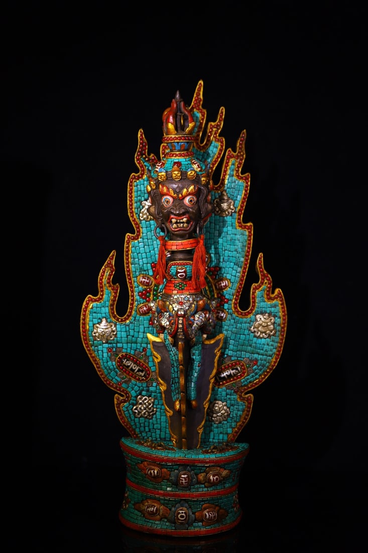 A Huge Bronze Inlaid Dzi Bead and Turquoise Beast-Face Pattern Vajry Pestle: A Huge Bronze Inlaid Dzi Bead and Turquoise Beast-Face Pattern Vajry Pestle,Qing Dynasty,China,Size:18.9inx9.1in,Weight:6000g天铁镶天珠和绿松石