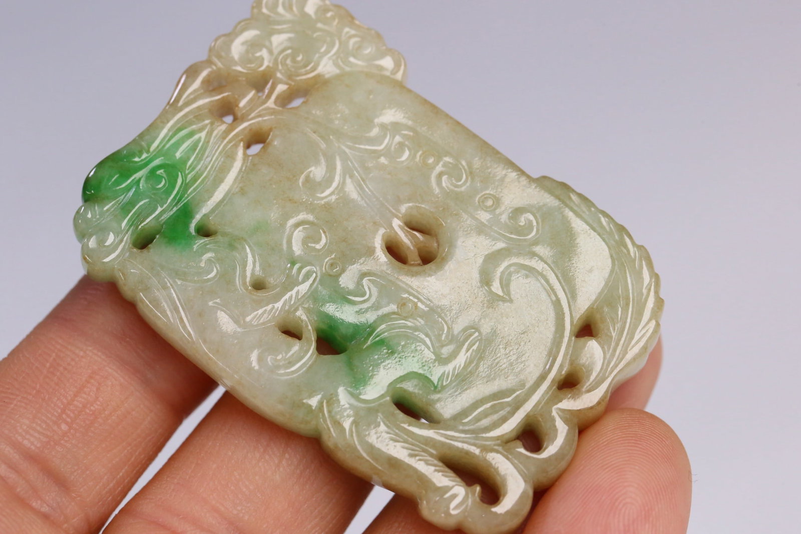 An Exquisite Jadeite Chi-Dragon Pattern Pendant - 8
