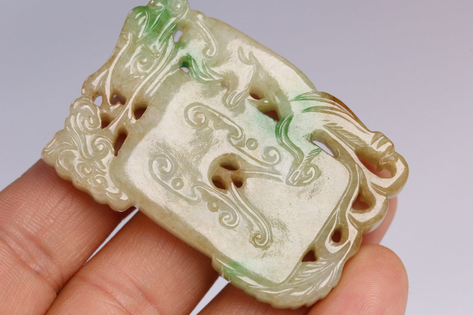 An Exquisite Jadeite Chi-Dragon Pattern Pendant - 9