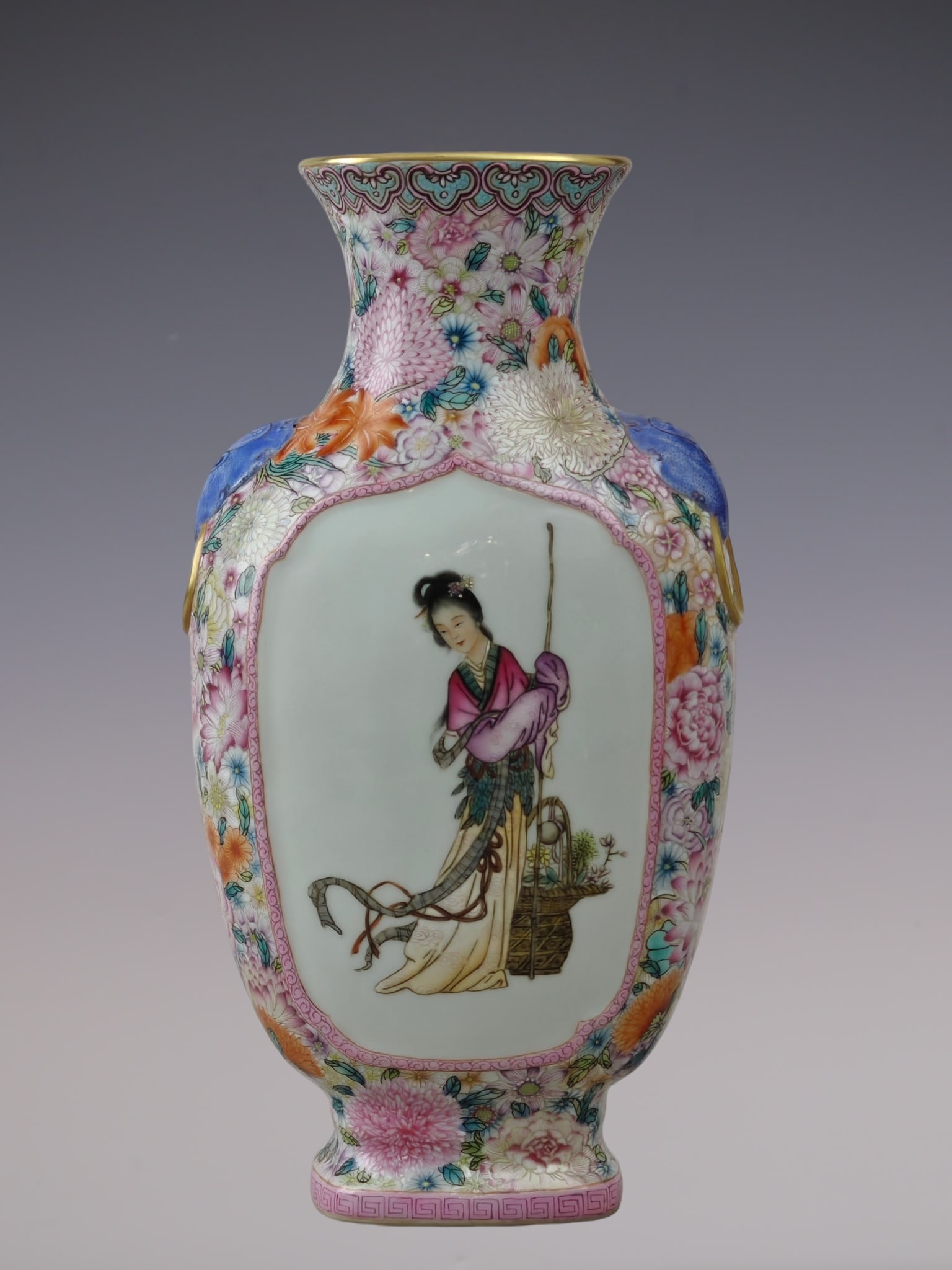 An Exquisite Enamel Painted Gold Flower and Figure Pattern Beast-Ears Vase: An Exquisite Enamel Painted Gold Flower and Figure Pattern Beast-Ears Vase,Qing Dynasty, China,Qianlong Six-character Mark,Size:9.9inx5.5in珐琅彩描金花卉É