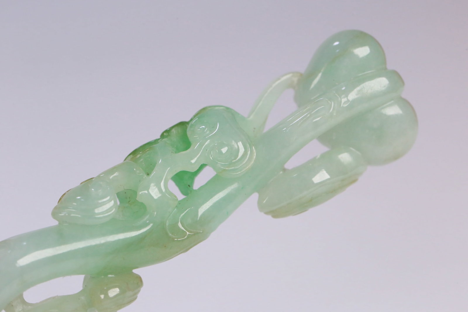 An Exquisite Jadeite Bats Pattern Ganoderma lucidum Ornament - 8