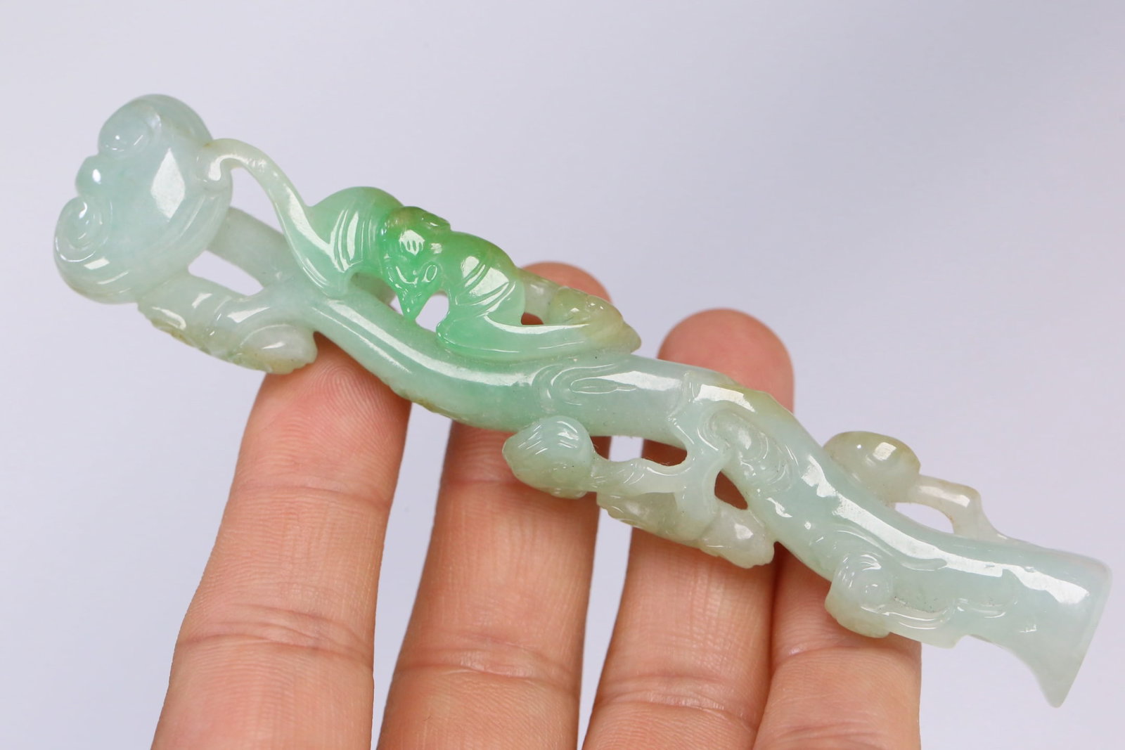 An Exquisite Jadeite Bats Pattern Ganoderma lucidum Ornament - 9