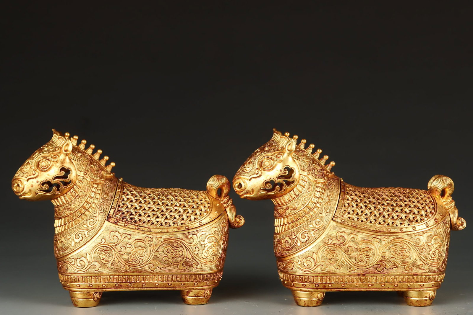 A Pair of Exquisite Gilt Bronze Animal-Shaped Censers: A Pair of Exquisite Gilt Bronze Animal-Shaped Censers,Qing Dynasty,China,Qianlong Four-character Mark,Size:3.9inx5.3in,Total