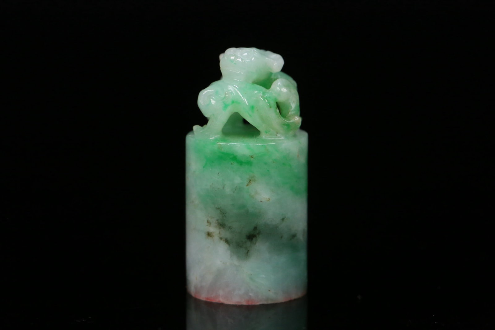 An Exquisite Jadeite Dragon Pattern Seal - 2