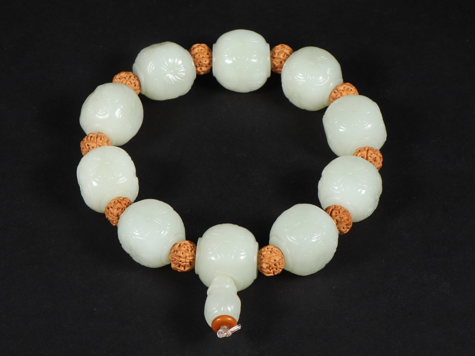 An Exquisite White Jade Flower Pattern Bracelets - 9