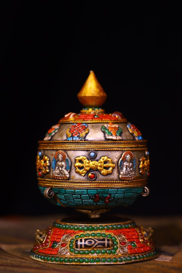 An Exquisite Bronze Inlaid Dzi Bead and Gems Eight Treasures Pattern Ornament,With Scriptures: An Exquisite Bronze Inlaid Dzi Bead and Gems Eight Treasures Pattern Ornament,With Scriptures,Qing