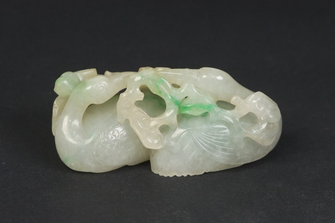 An Exquisite Jadeite Goose Hand Piece (1 of 9)