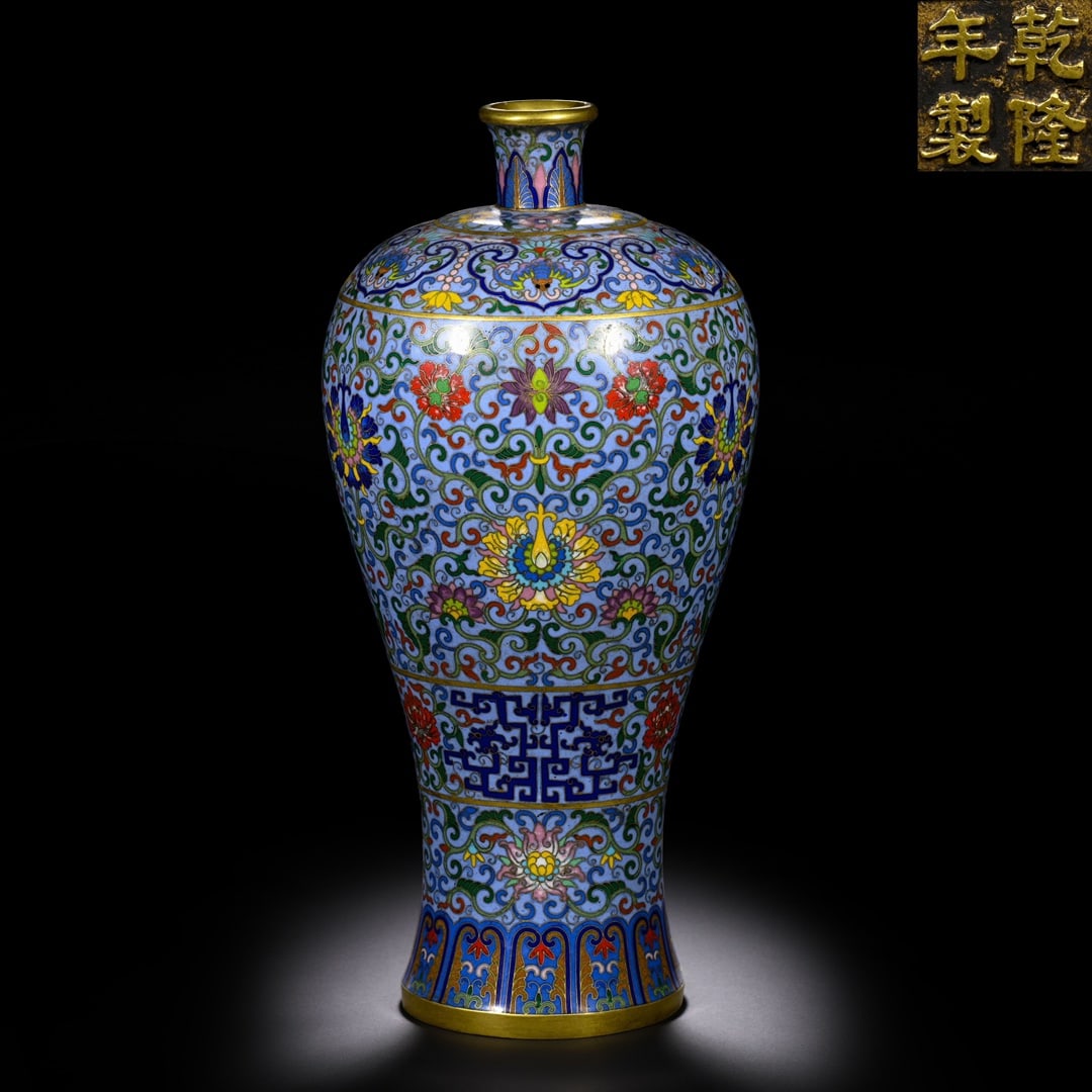 An Exquisite Cloisonne Lotus Pattern Vase: An Exquisite Cloisonne Lotus Pattern Vase Qing Dynasty, China Qianlong Four-character Mark Size:15.4inx7.1in Weight:4.6kg景泰蓝梅瓶 中国清代 È