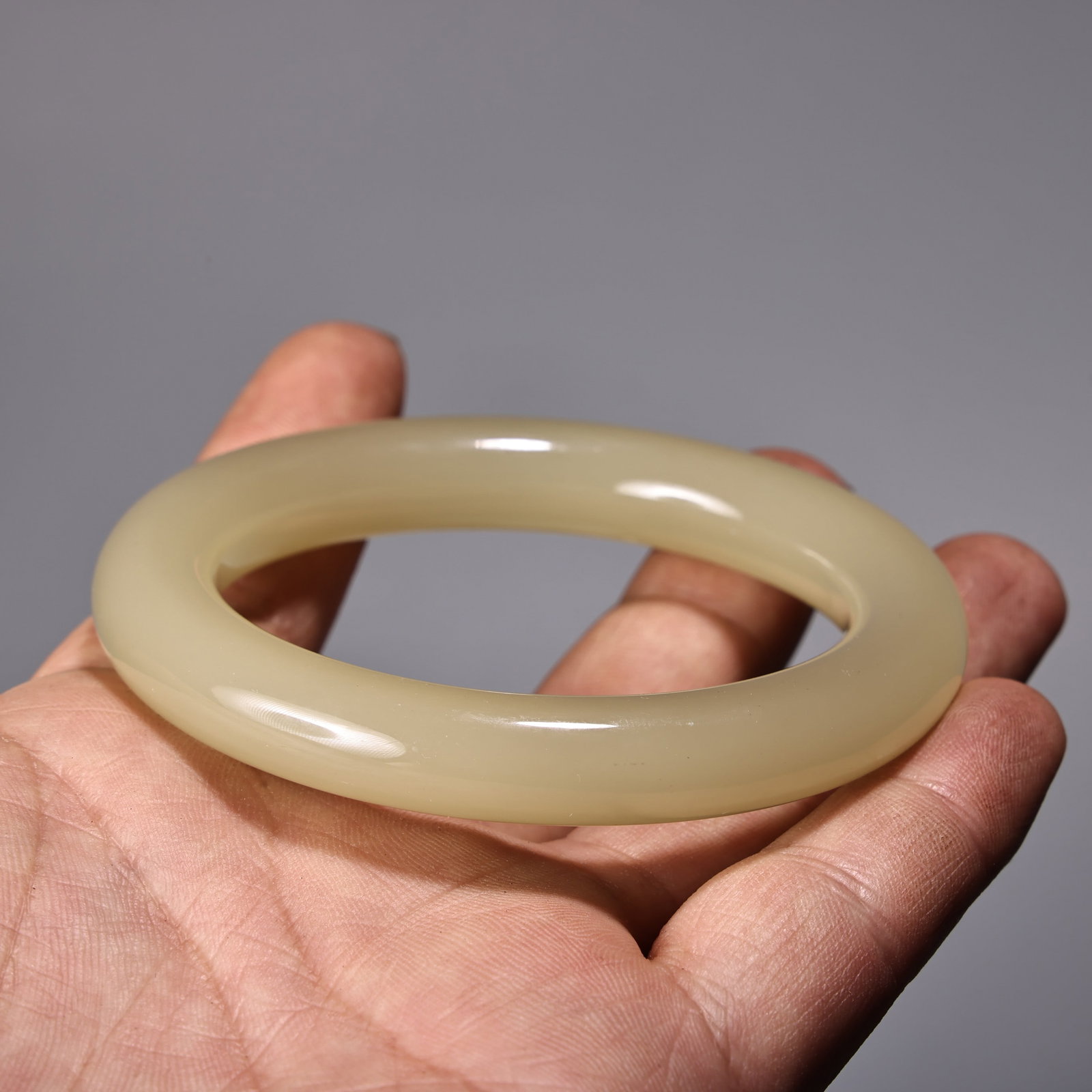 An Exquisite White Jade Bracelets - 10