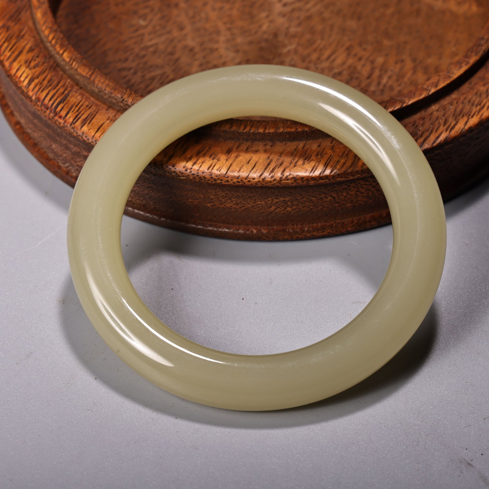 An Exquisite White Jade Bracelets - 4