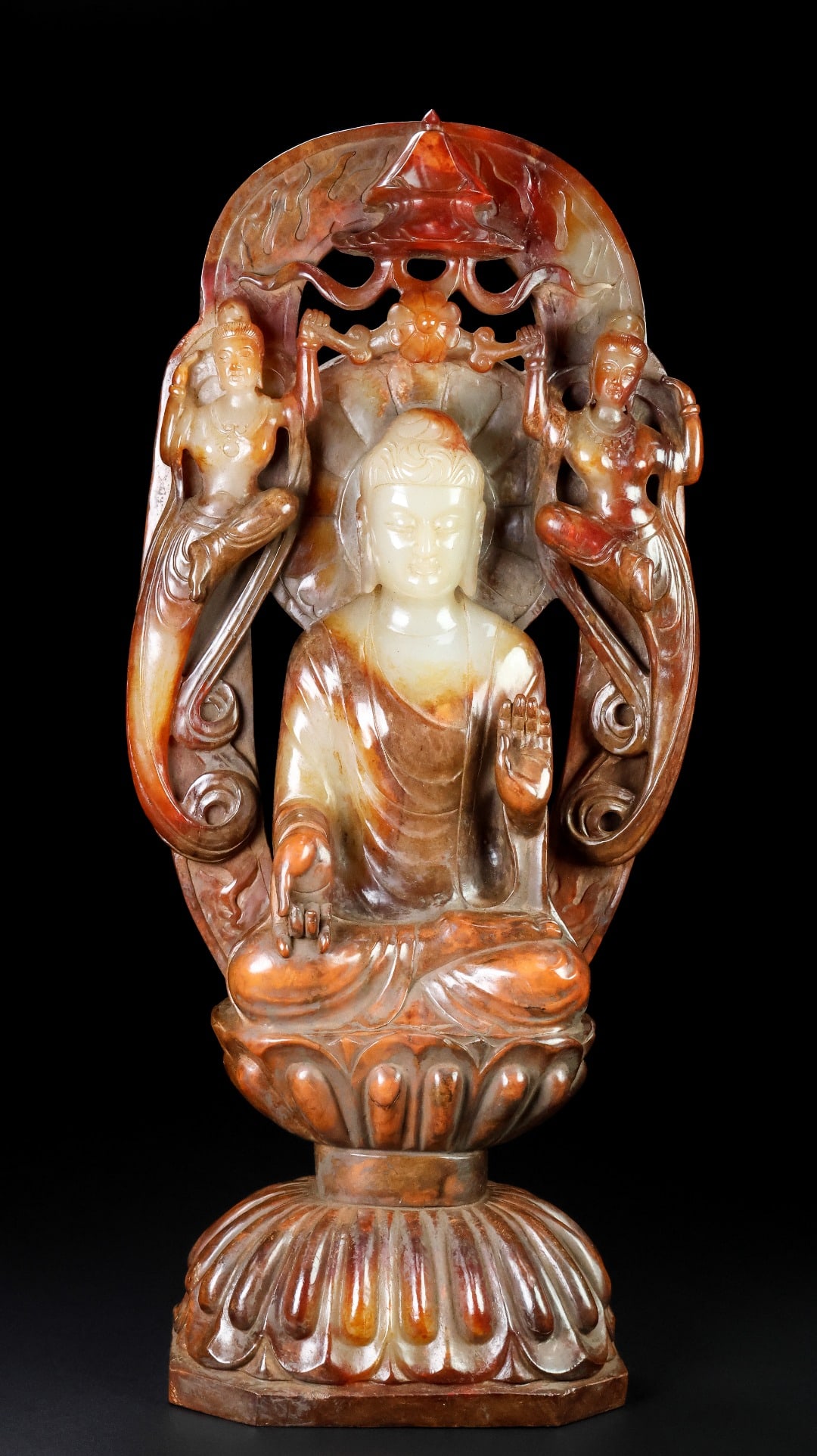 A Solemn White Jade Buddha Statue: A Solemn White Jade Buddha Statue,Qing Dynasty,China,Size:6.9inx14.8inx3.8in,Weight:4571g白玉佛像,中国清代,Size:17.5cmx37.5cmx9.7cm,Weight:4571g